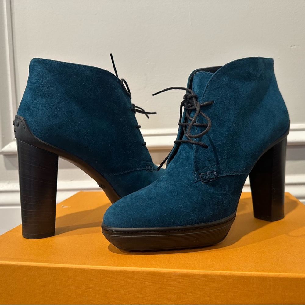 Beautiful Tod’s boots- Dark emerald green
Condition: worn once 
Size: Tod’s 37